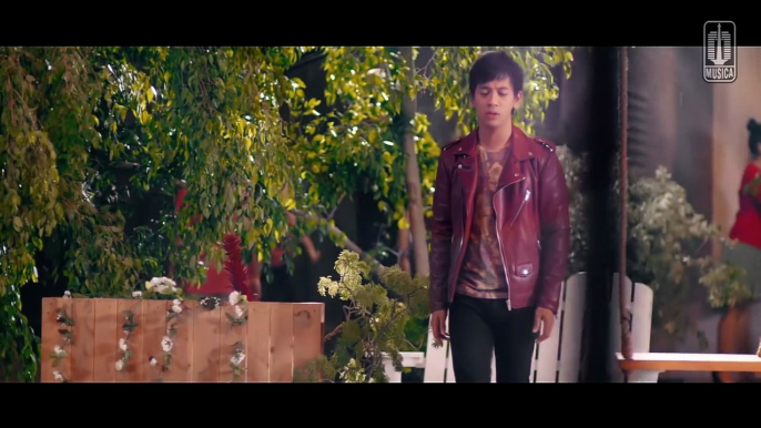 [ALL STARS] IWAN FALS NOAH NIDJI GEISHA D'MASIV - Kemesraan (Official Music Video)