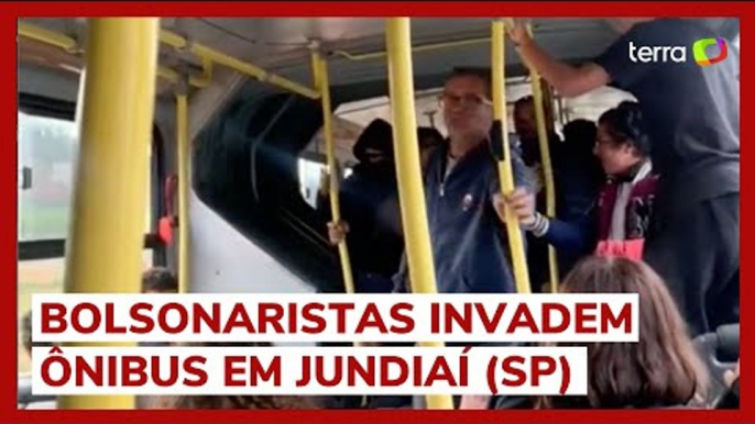 Bolsonaristas invadem ônibus em Jundiaí (SP) e partem para cima de estudantes