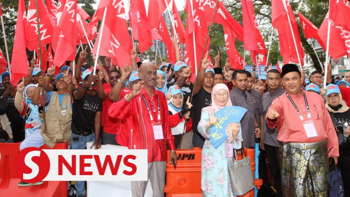 GE15: Wan Azizah sole female candidate in three-cornered Bandar Tun Razak fight