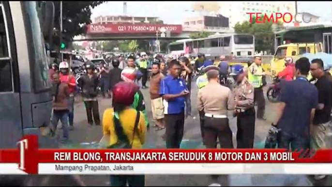 Rem Blong, Bus Transjakarta Tabrak 8 Motor dan 3 Mobil