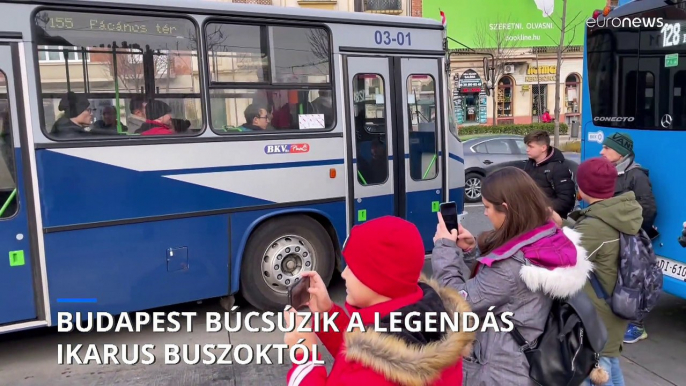 Fél évszázad után Budapest elbúcsúztatta az Ikarus buszokat