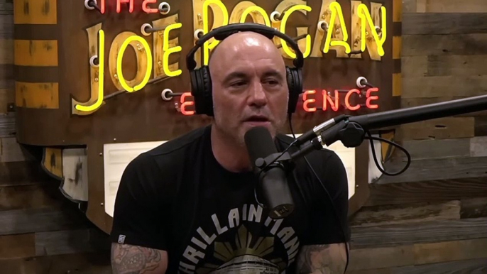 Joe Rogan- How Dave Chappelle Didn't Change His Personality WITH Having Such Massive Success!!