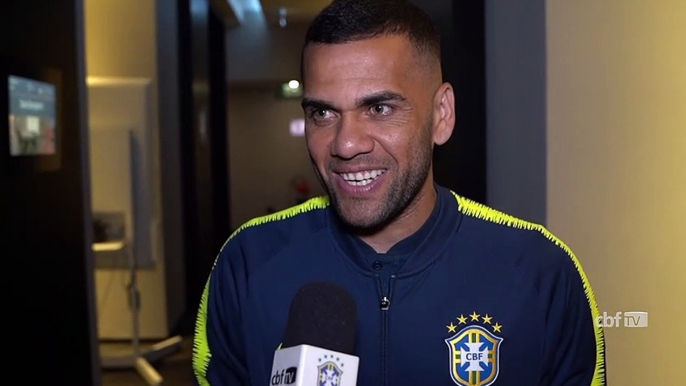 Capitão da Seleção Brasileira, Dani Alves projeta estreia na Copa América