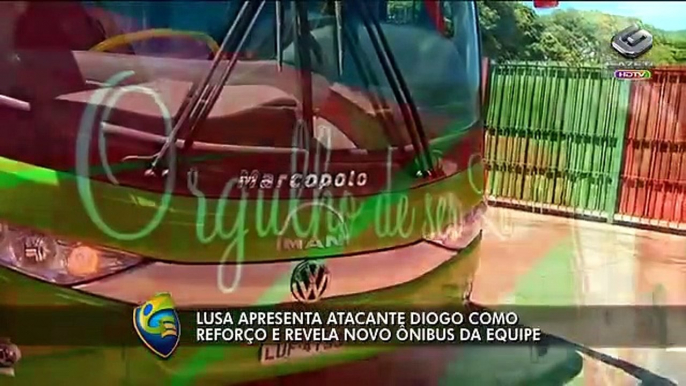 Portuguesa apresenta atacante Diogo e novo ônibus