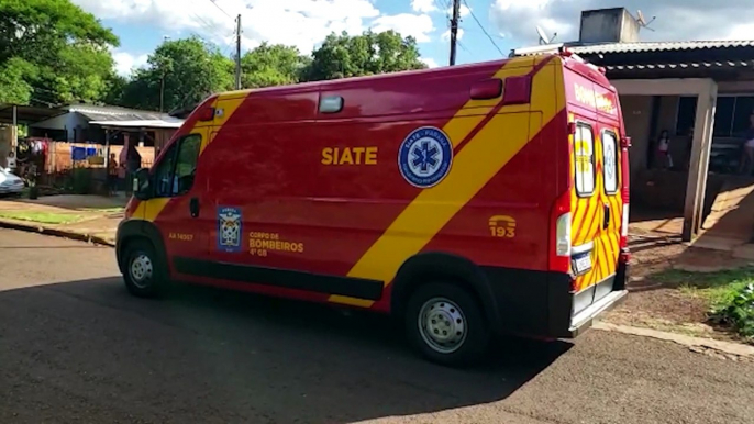 Mulher fratura o tornozelo após sofrer queda no Bairro Cataratas