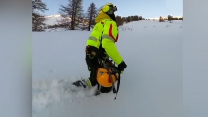 Bardonecchia (TO) - Escursionista bloccato a oltre 2mila metri: salvato con elicottero dai Vigili del Fuoco (28.01.23)