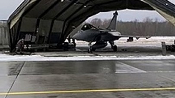 Un Rafale de l'aviation française déployé sur la base militaire de Siauliai en Lituanie