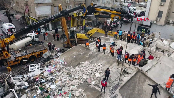 Depremde Şanlıurfa'da yıkılan binalar havadan görüntülendi