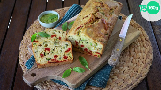 Cake aux poivrons, pesto et courgettes