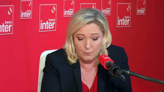 Marine Le Pen: "Eric Dupond-Moretti ne peut pas rester ministre après ses bras d'honneur à l'Assemblée nationale !" - Regardez