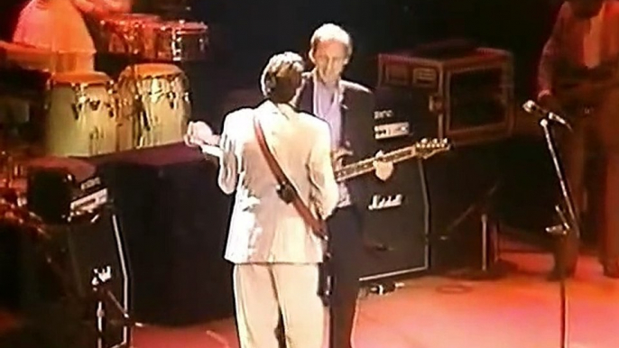 Cross Road Blues (Robert Johnson cover) - Eric Clapton & Mark Knopfler (live)