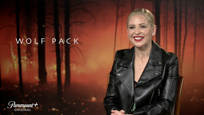 Sarah Michelle Gellar : de Buffy contre les vampires à son retour avec Wolf Pack, l'actrice se livre avec sincérité