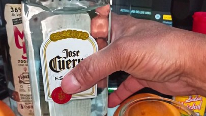 jose cuervo especial agave azul tequila plata una de las bebidas mas famosas por su calidad en mexico