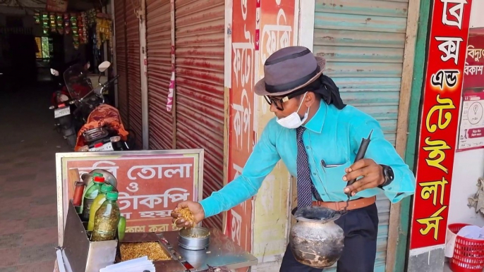 Smart Michael Jackson Chanachur Wala of Bangladesh  Smart Chanachur Wala  Bangladeshi Street Food