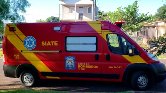 Motociclista fica ferido após sofrer queda de moto no Jardim Clarito