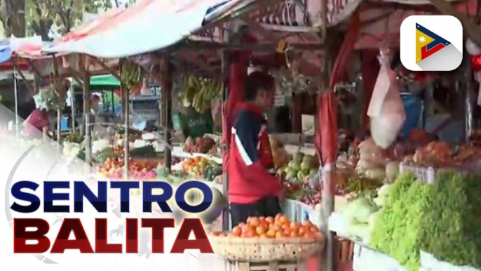 Publiko, pinayuhan ng eksperto na regular na uminom ng tubig, kumain ng water-rich food tulad ng prutas, gulay ngayong tag-init