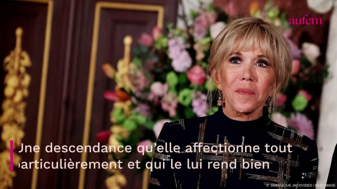 Brigitte Macron grand-mère : ce dessin qu'elle a affiché dans les couloirs de l'Élysée