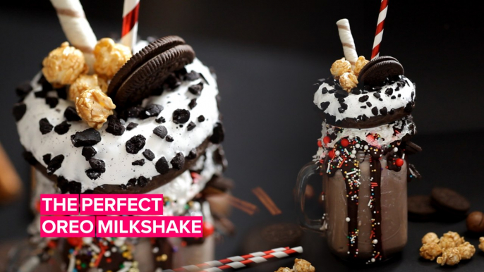 Craving something sweet? Try making this yummy Oreo milkshake!