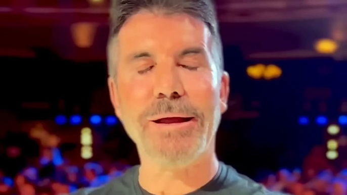 A Minutes Ago In Chicago,  America's Got Talent  Simon Cowell Died Suddenly At The Hospital...