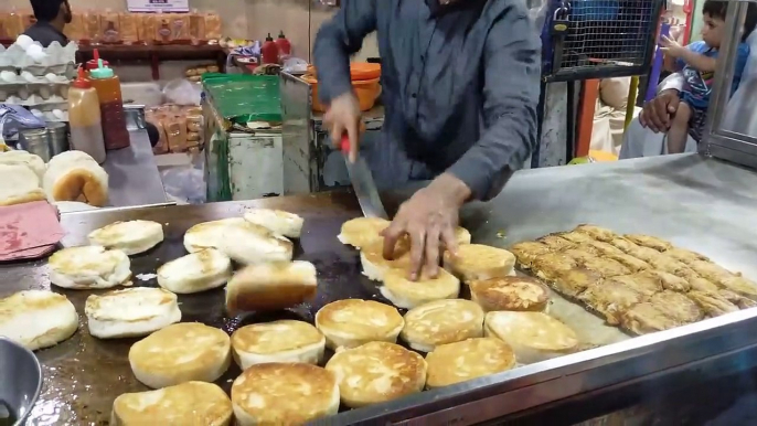 Burger king fast burger maker - Spicy Burger making recipe - Street Food Lahore - Double Egg burgers