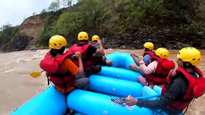 Rafting on trishuli river nepal| Bhotekoshi Rafting| Sunkoshi Rafting