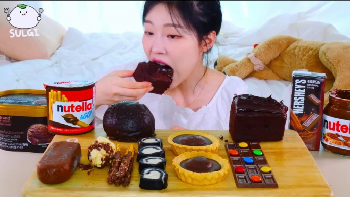 ASMR MUKBANG Chocolate Desserts Nutella, Choux, Ice cream, Oreo Cream cheese roll, Tart.