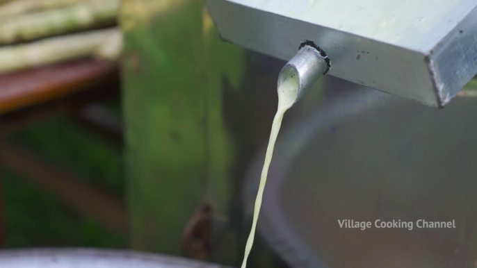 SUGARCANE JUICE - Making Farm Fresh Healthy Juice in Village - Natural Juice - Summer Health Drinks