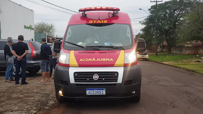 Pintor fica ferido ao cair de escada no Bairro Neva, em Cascavel