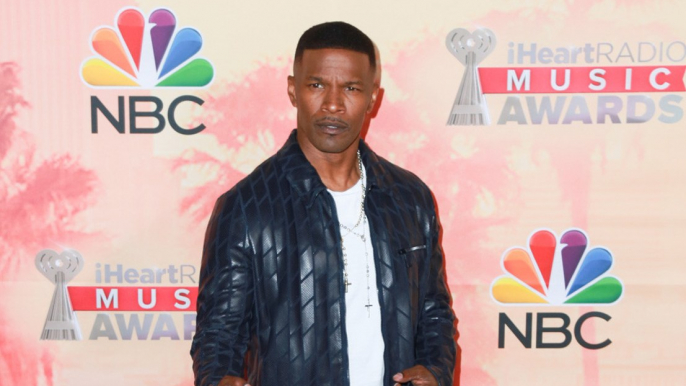 Jamie Foxx reunites woman with lost bag amid health recovery