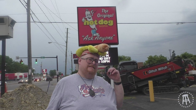 Raw Dogging at The Original Hot Dog Shoppe--Warren, OH