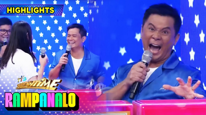 Ogie Alcasid gives his 'luck’ to his Rampanalo box | It's Showtime Rampanalo