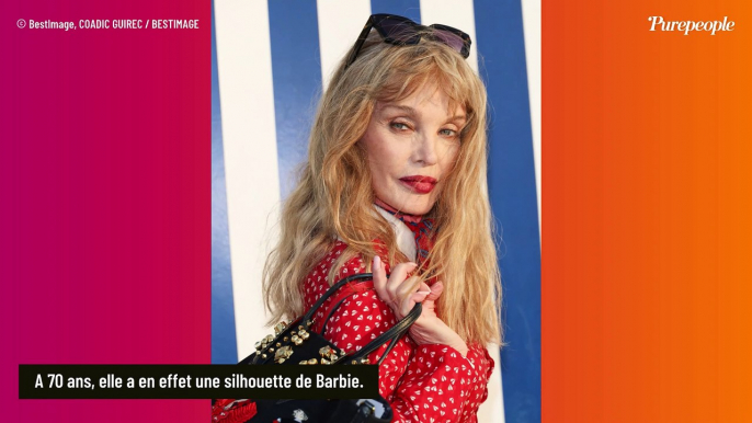 Arielle Dombasle : Sa silhouette "d'adolescente" due à un "régime peu catholique", ses habitudes inattendues