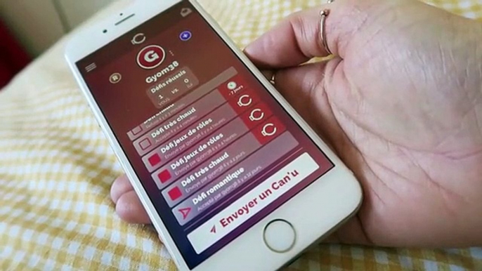 Vidéo : Clemity Jane : Une appli ultra sexy pour surprendre son partenaire !