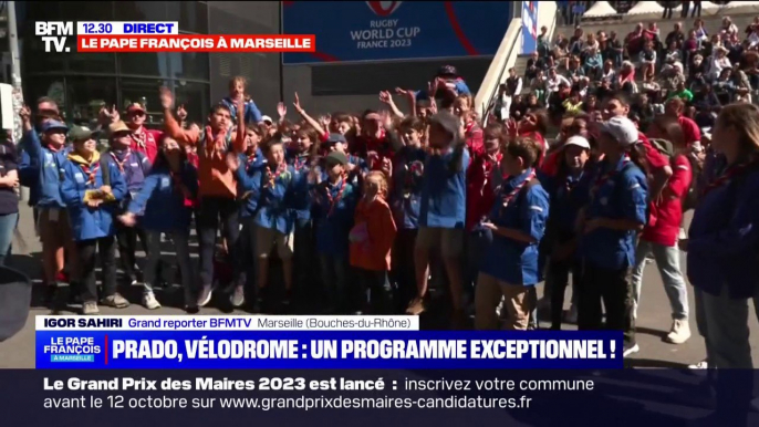 "C'est un événement extraordinaire, on ne le vit pas tous les jours": 62 000 fidèles sont attendus aujourd'hui pour célébrer la messe du pape François au Vélodrome