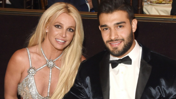 Sam Asghari unfollows Britney Spears