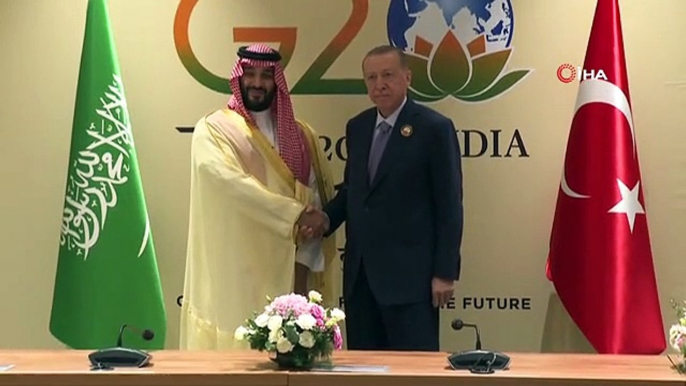 Cumhurbaşkanı Recep Tayyip Erdoğan, G20 Liderler Zirvesi kapsamında Suudi Arabistan Veliaht Prensi Muhammed bin Selman ile görüştü.