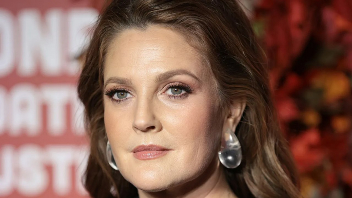 Drew Barrymore Defends Talk Show Return Amid Strikes in a Tearful Video | THR News Video