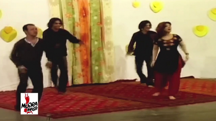 HINA SHAHEEN MUJRA  - SADEY NAAL MILA DEYO - PAKISTANI MUJRA DANCE - NASEEBO LAL