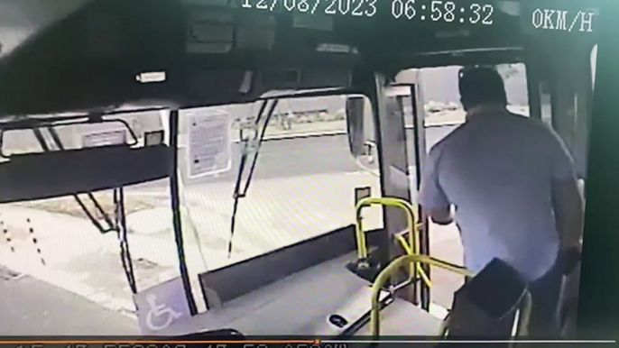 Passageiro é expulso de ônibus e agredido por motorista