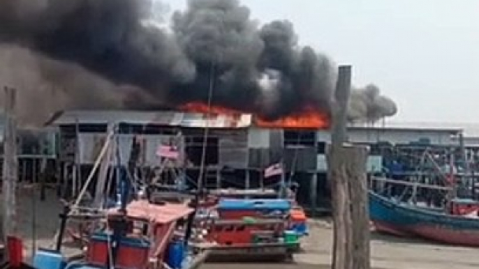 Pulau Ketam fire