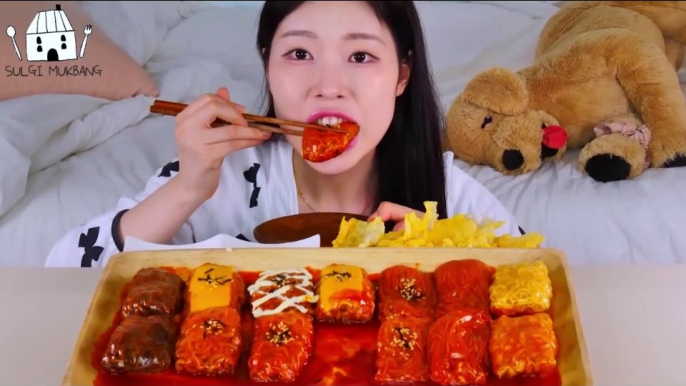 ASMR MUKBANG| Rice paper wrap collection(Fire noodles, Spicy Mushroom, Black bean noodles, Cheese).