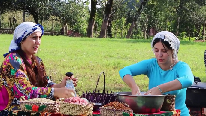 Cooking Nazri lentil pilaf with minced meat in the village