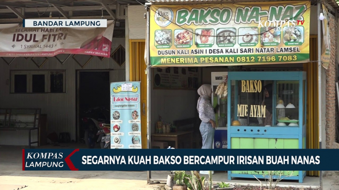 Sensasi Segarnya Kuah Bakso Bercampur Irisan Buah Nanas