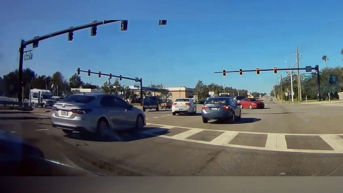 Ultimate Idiots in cars #181 crashes caught on Dashcam