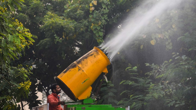 Anti-smog guns deployed in New Delhi, ranked the world's most polluted city