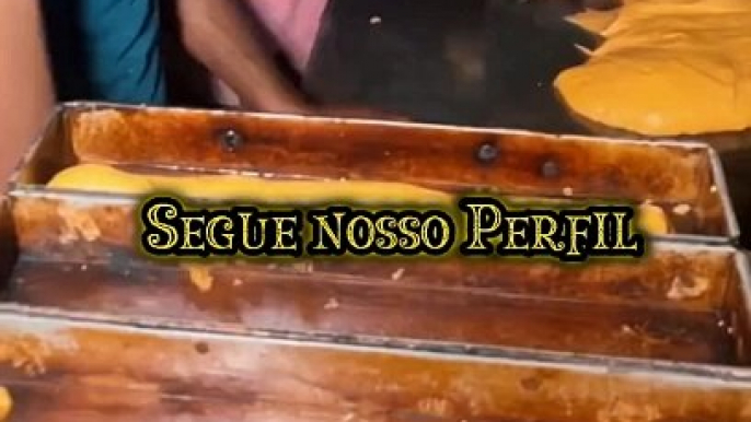 Sabor Rebelde: Uma Odisseia Cômica pelas Ruas Gastronômicas da Índia!