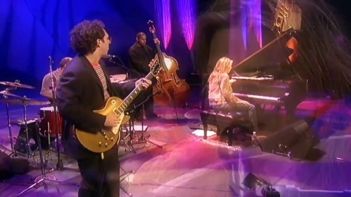 DIANA KRALL — Temptation ● DIANA KRALL: Live at the Montreal Jazz Festival · (2004)