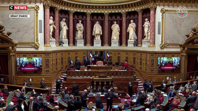 Une commission mixte paritaire réunissant députés et sénateurs doit décider cet après-midi à partir de 17h du sort du projet de loi immigration - VIDEO