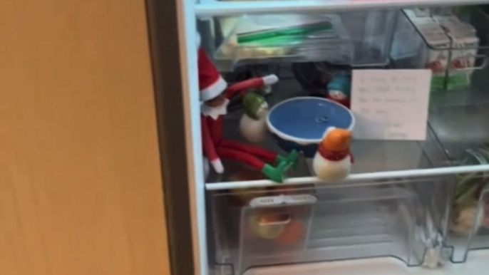 Mom's Elf on the Shelf prank sends the daughter crying *Hilarious Prank*