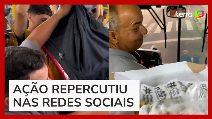 Entrega de pizzas em ônibus lotado na Paraíba viraliza nas redes sociais